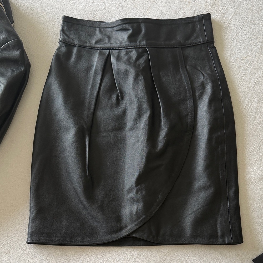 Doma Black leather Pencil Skirt
